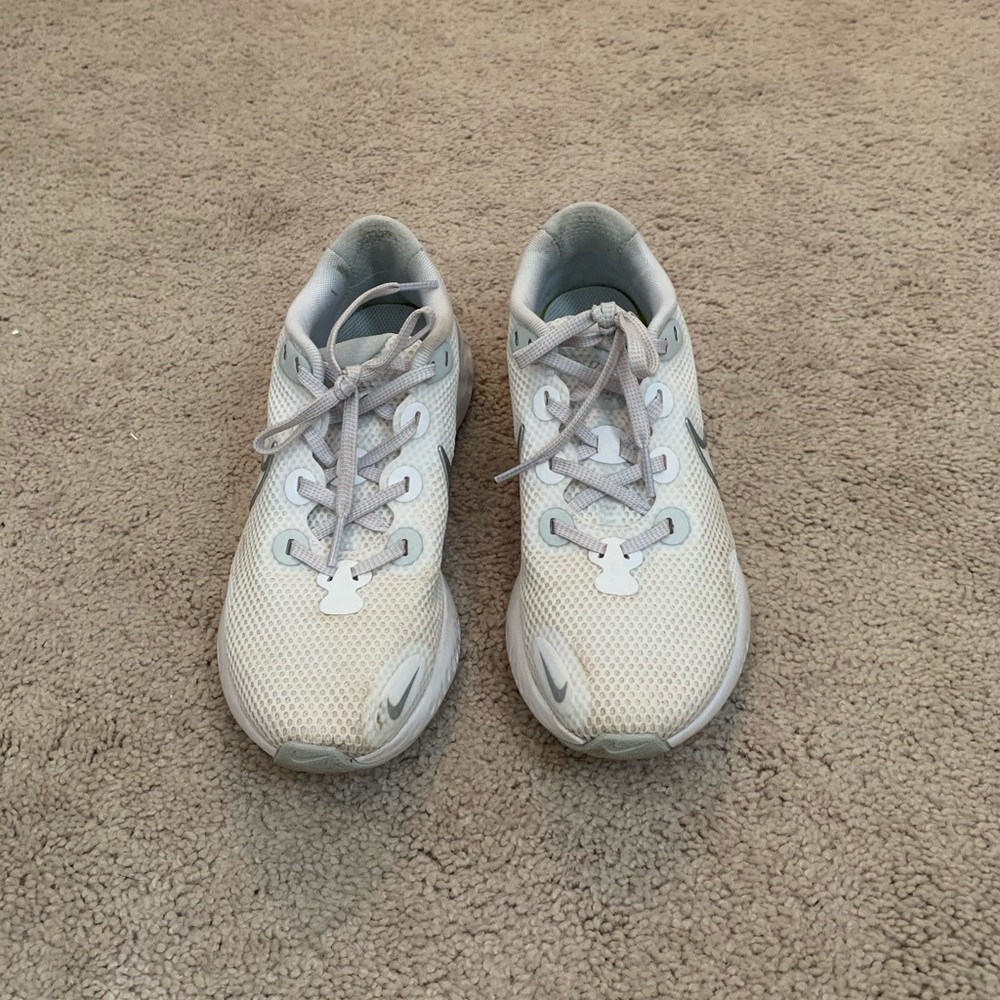 Nike Tennis Shoes